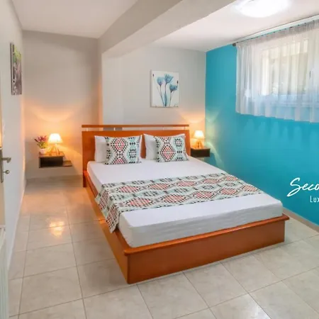 Second * Σκάλα Σωτήρος