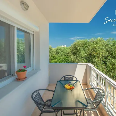 Second * Σκάλα Σωτήρος