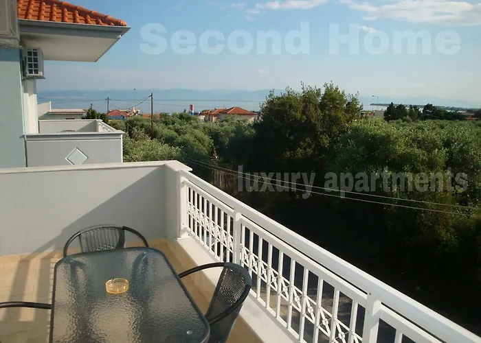 第二个家公寓 * 斯卡拉索提罗斯