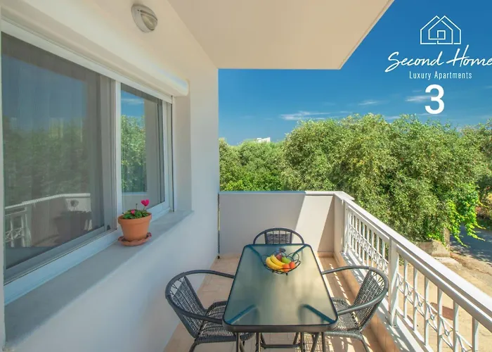 第二个家公寓 * 斯卡拉索提罗斯